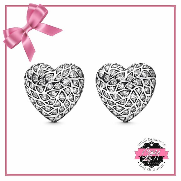 Sparkling Pattern Heart Stud Earrings - Picture 1 of 12